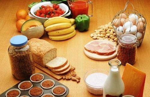 食品當(dāng)中的安全問(wèn)題，應(yīng)當(dāng)如何解決呢？