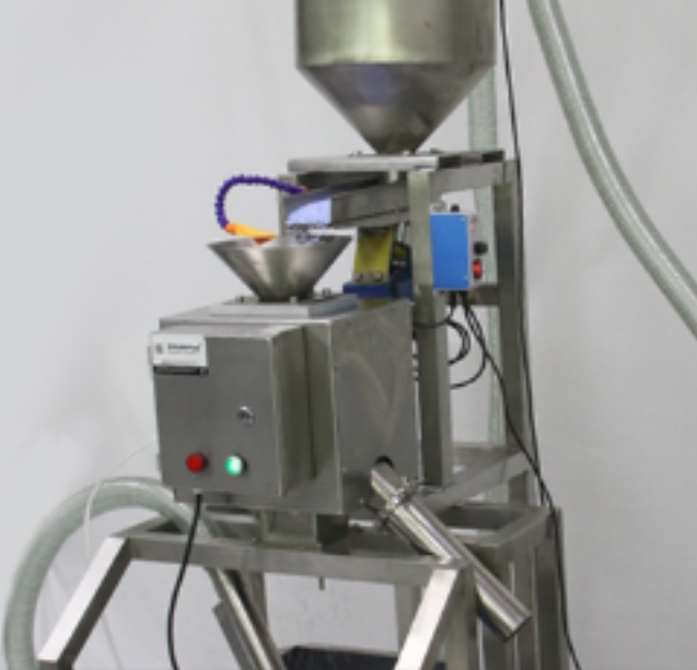 善安檢測最新研制塑料顆粒分離器100%剔除 金屬檢測機(jī)